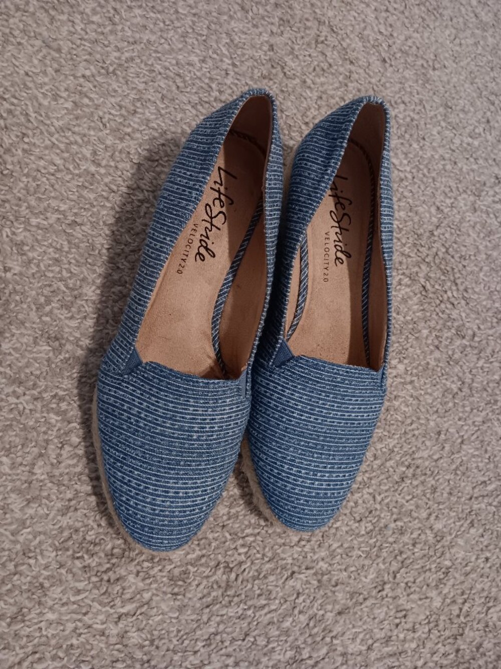 Life Stride Velocity 2.0 Kamilla Slip On Wedge Espadrilles Size 7 / Denim Blue